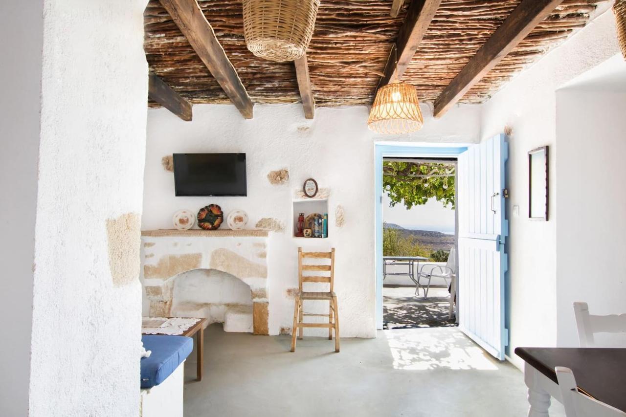Vatha Traditional Cottage With A View Menetaí 외부 사진